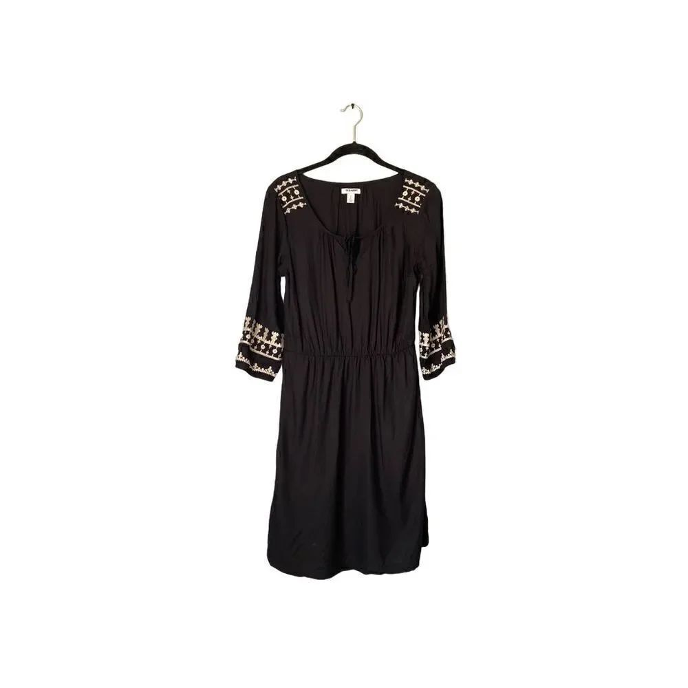 Old navy women’s black and cream crochet trim dress size small